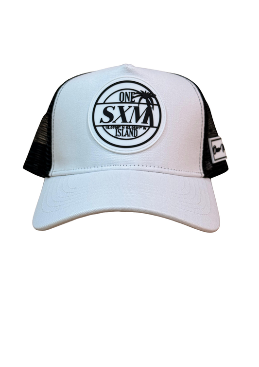 Casquette blanche et noir avec logo noir SXM